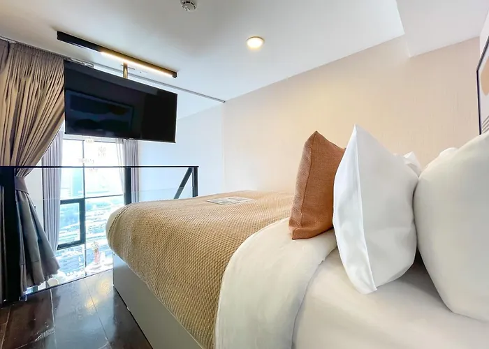 Duplex Near Bts L Rooftop Pool L Skyline L Sontana 別荘